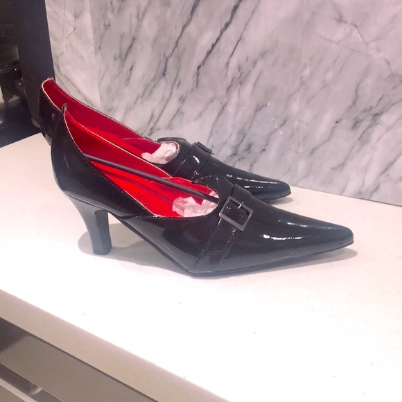 Other - Rubie’s shoes M